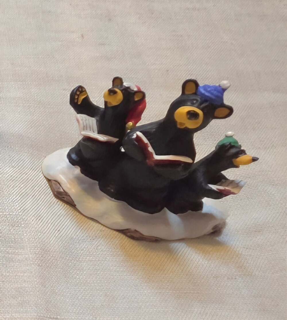 Big Sky Carvers Bearfoots Jeff Fleming Caroling Bears Figurine